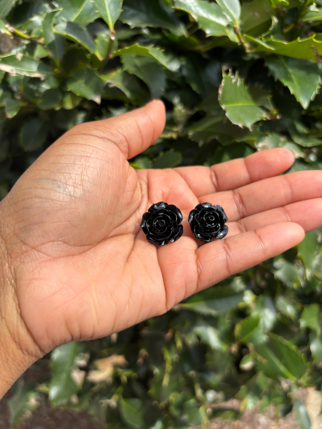 🖤 Black Resin Flower Earrings – 1 Inch Width | Handmade Statement Studs 🖤