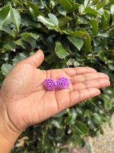 Load image into Gallery viewer, 💜 Purple Resin Flower Earrings – 1 Inch Width | Handmade Floral Studs 💜
