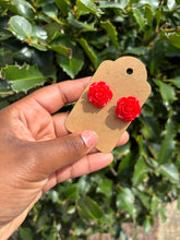 Load image into Gallery viewer, ❤️ Red Resin Flower Earrings – 1 Inch | Bold Handmade Floral Studs ❤️
