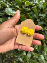 Load image into Gallery viewer, 💛 Yellow Resin Flower Earrings – 1 Inch | Bright &amp; Sunny Handmade Studs 💛
